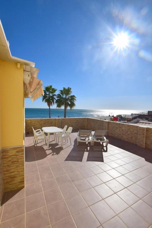 Апартаменты Carihuela 1ª Linea De Playa Торремолинос Экстерьер фото
