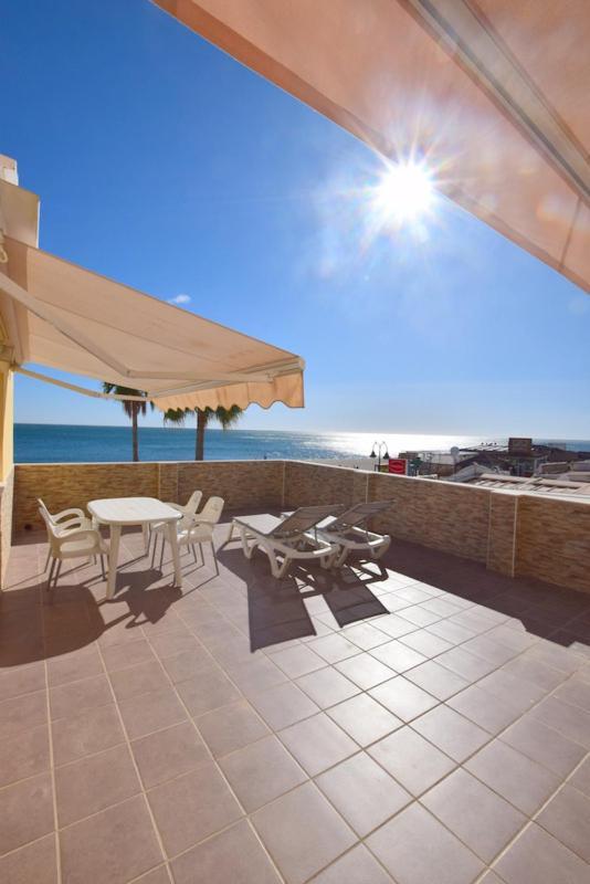 Апартаменты Carihuela 1ª Linea De Playa Торремолинос Экстерьер фото