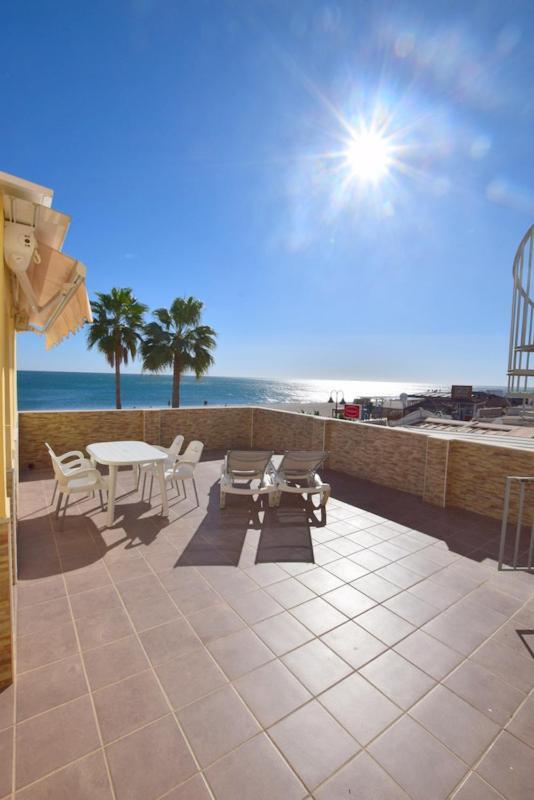 Апартаменты Carihuela 1ª Linea De Playa Торремолинос Экстерьер фото