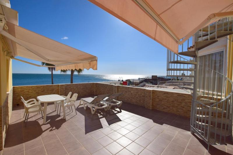 Апартаменты Carihuela 1ª Linea De Playa Торремолинос Экстерьер фото